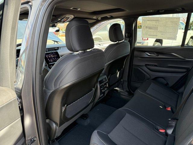 new 2025 Jeep Grand Cherokee car, priced at $35,656