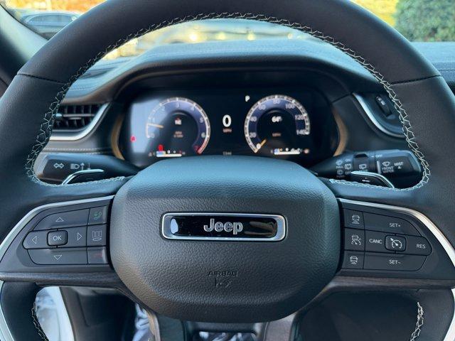 new 2025 Jeep Grand Cherokee car, priced at $42,901