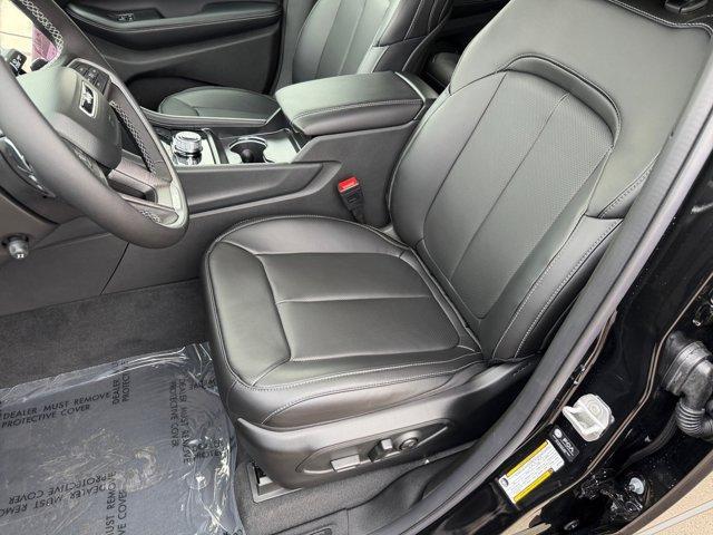 new 2025 Jeep Grand Cherokee car, priced at $46,841