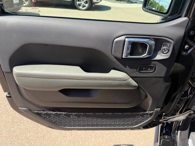 new 2026 Jeep Gladiator car, priced at $55,229