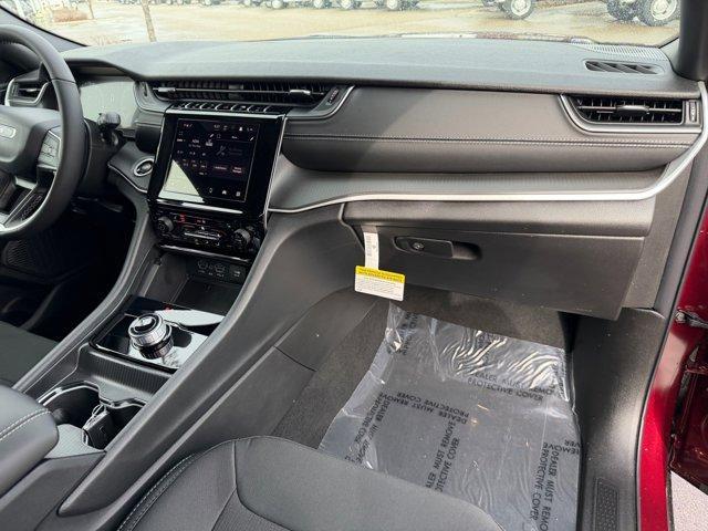 new 2026 Jeep Grand Cherokee car, priced at $42,689