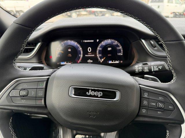 new 2026 Jeep Grand Cherokee car, priced at $42,689