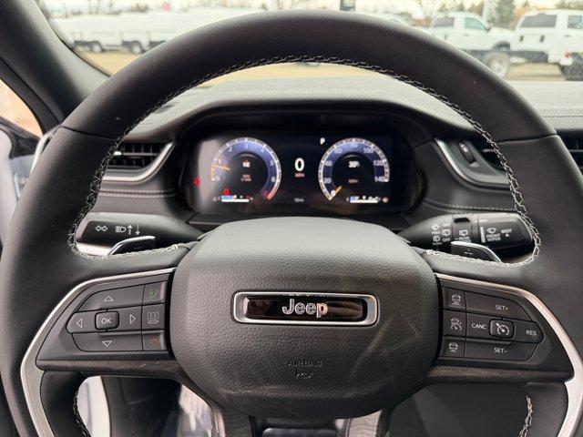 new 2025 Jeep Grand Cherokee car, priced at $48,769,796