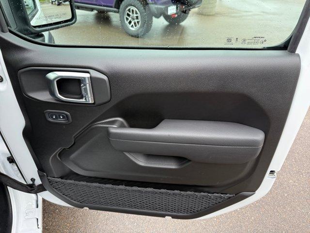 new 2026 Jeep Wrangler car, priced at $43,754