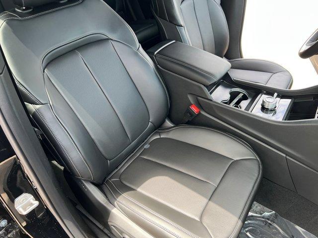 new 2025 Jeep Grand Cherokee car, priced at $48,772