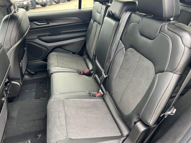 new 2025 Jeep Grand Cherokee L car, priced at $40,262