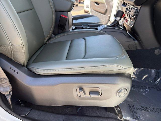 new 2026 Jeep Gladiator car, priced at $54,687