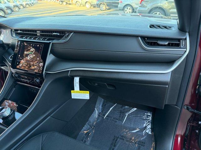 new 2025 Jeep Grand Cherokee car, priced at $35,656