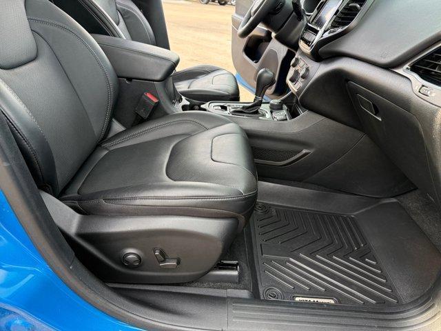 used 2022 Jeep Cherokee car, priced at $11,995