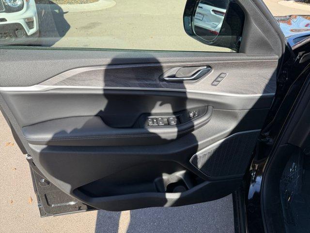 new 2025 Jeep Grand Cherokee car, priced at $41,441