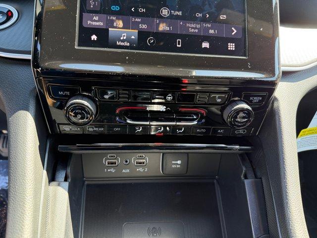 new 2026 Jeep Grand Cherokee car, priced at $38,604