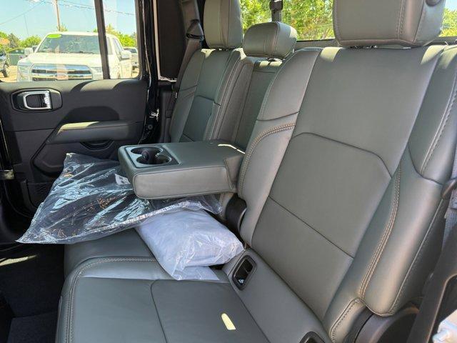 new 2026 Jeep Gladiator car, priced at $54,756