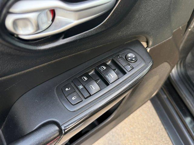 used 2015 Jeep Cherokee car, priced at $9,635