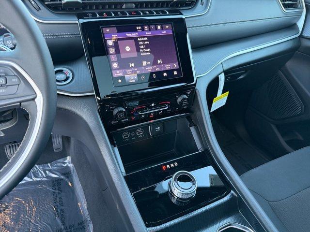 new 2025 Jeep Grand Cherokee car, priced at $35,656