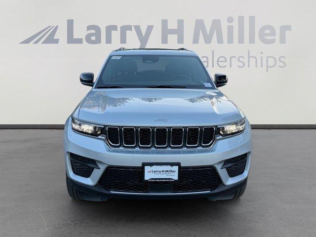 new 2025 Jeep Grand Cherokee car, priced at $35,656