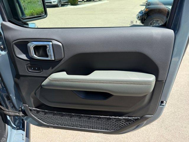 new 2026 Jeep Gladiator car, priced at $55,229