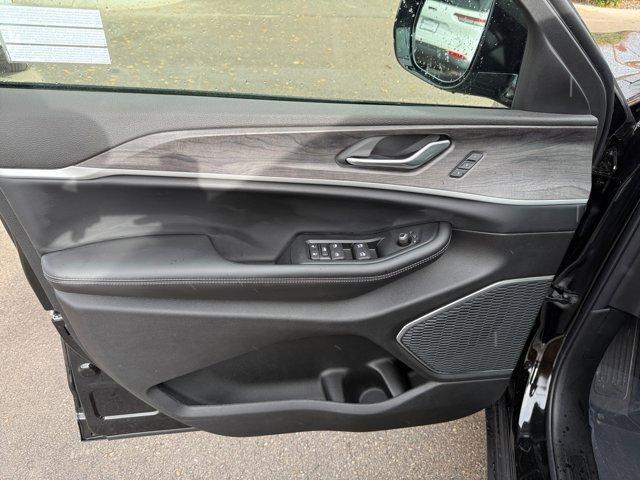 new 2025 Jeep Grand Cherokee L car, priced at $48,983