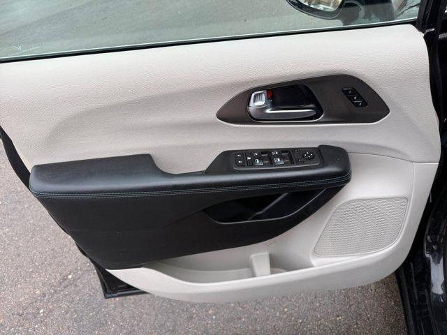 used 2021 Chrysler Pacifica car, priced at $19,310