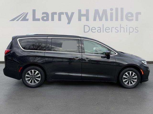 used 2021 Chrysler Pacifica car, priced at $19,310