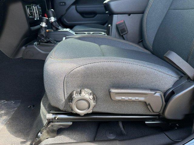 new 2026 Jeep Gladiator car, priced at $40,582