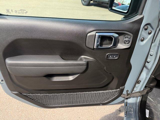 new 2026 Jeep Gladiator car, priced at $43,958