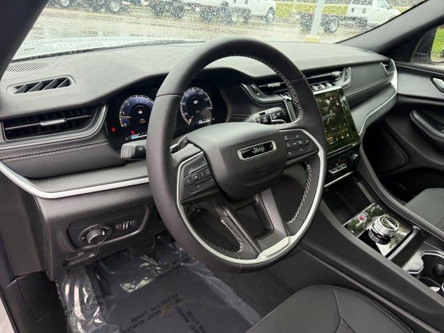 new 2026 Jeep Grand Cherokee car, priced at $38,604