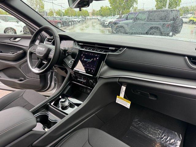 new 2026 Jeep Grand Cherokee car, priced at $38,604