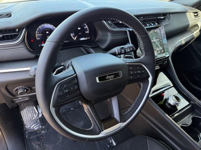 used 2025 Jeep Grand Cherokee car, priced at $31,539