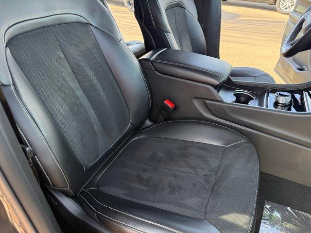 used 2025 Jeep Grand Cherokee car, priced at $31,539