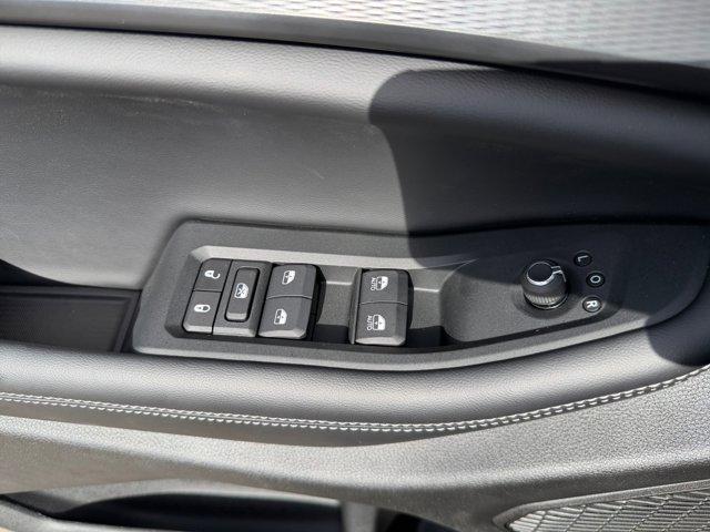 new 2025 Jeep Grand Cherokee car, priced at $37,805