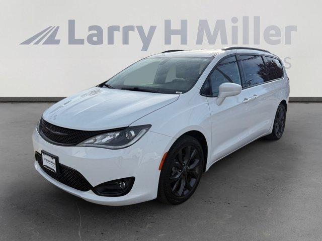 used 2018 Chrysler Pacifica car, priced at $10,731