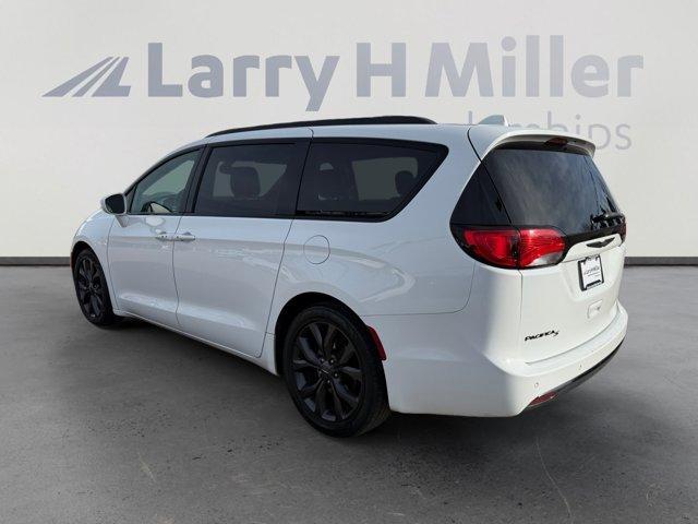used 2018 Chrysler Pacifica car, priced at $10,731