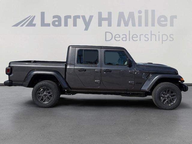 new 2026 Jeep Gladiator car, priced at $43,958