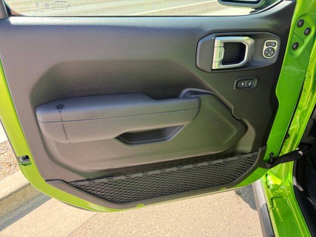 new 2025 Jeep Gladiator car, priced at $43,474