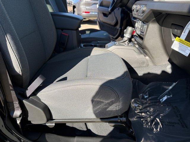 new 2026 Jeep Wrangler car, priced at $46,485