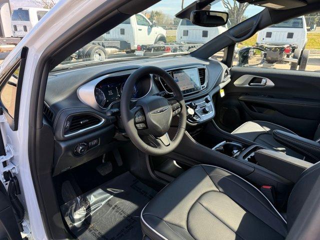 new 2026 Chrysler Pacifica car, priced at $55,781