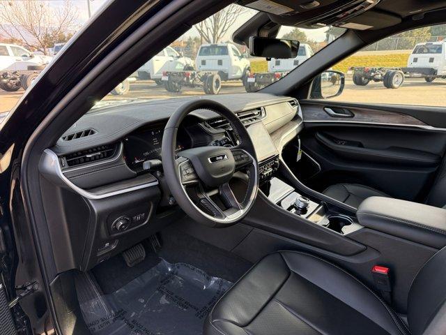 new 2025 Jeep Grand Cherokee car, priced at $53,955