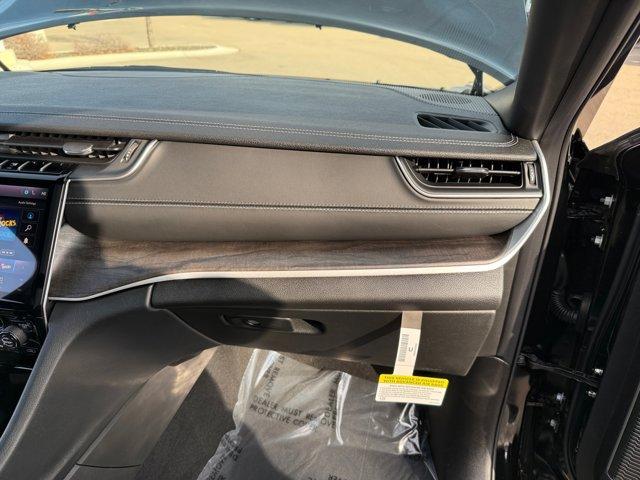 new 2025 Jeep Grand Cherokee car, priced at $53,955