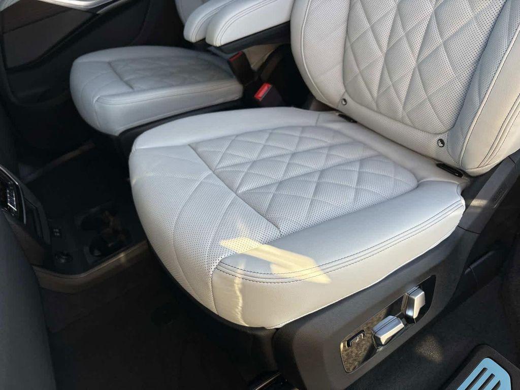 new 2026 BMW X7 car, priced at $104,835