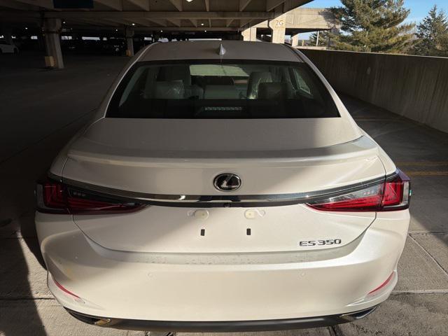 new 2025 Lexus ES 350 car, priced at $48,344