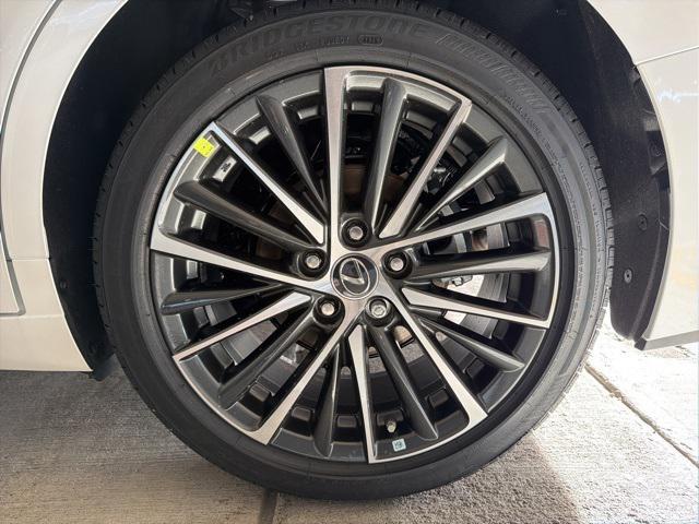 new 2025 Lexus ES 350 car, priced at $48,344