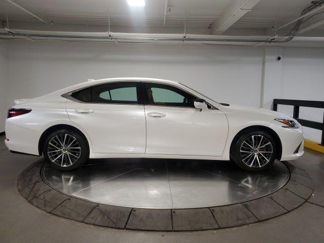 used 2025 Lexus ES 350 car, priced at $44,998
