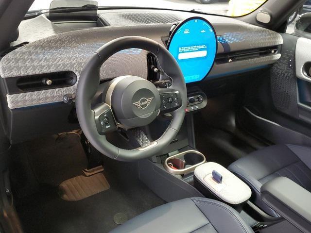 used 2025 MINI Hardtop car, priced at $28,998