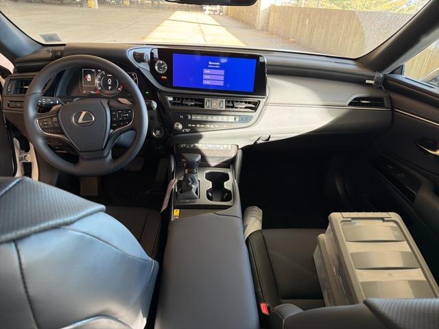 new 2025 Lexus ES 350 car, priced at $51,249