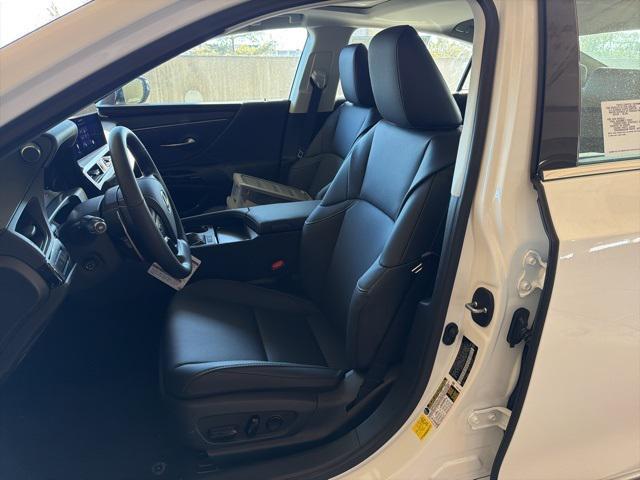 new 2025 Lexus ES 350 car, priced at $51,249