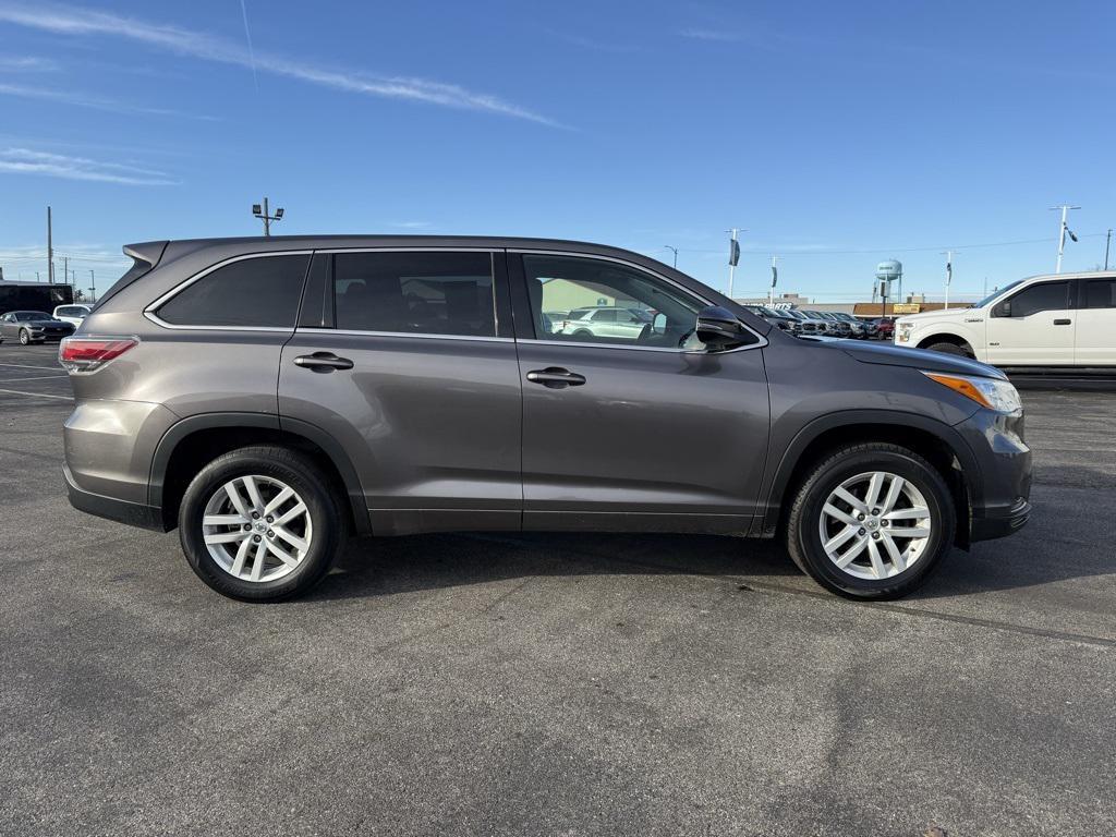 used 2015 Toyota Highlander car, priced at $9,900