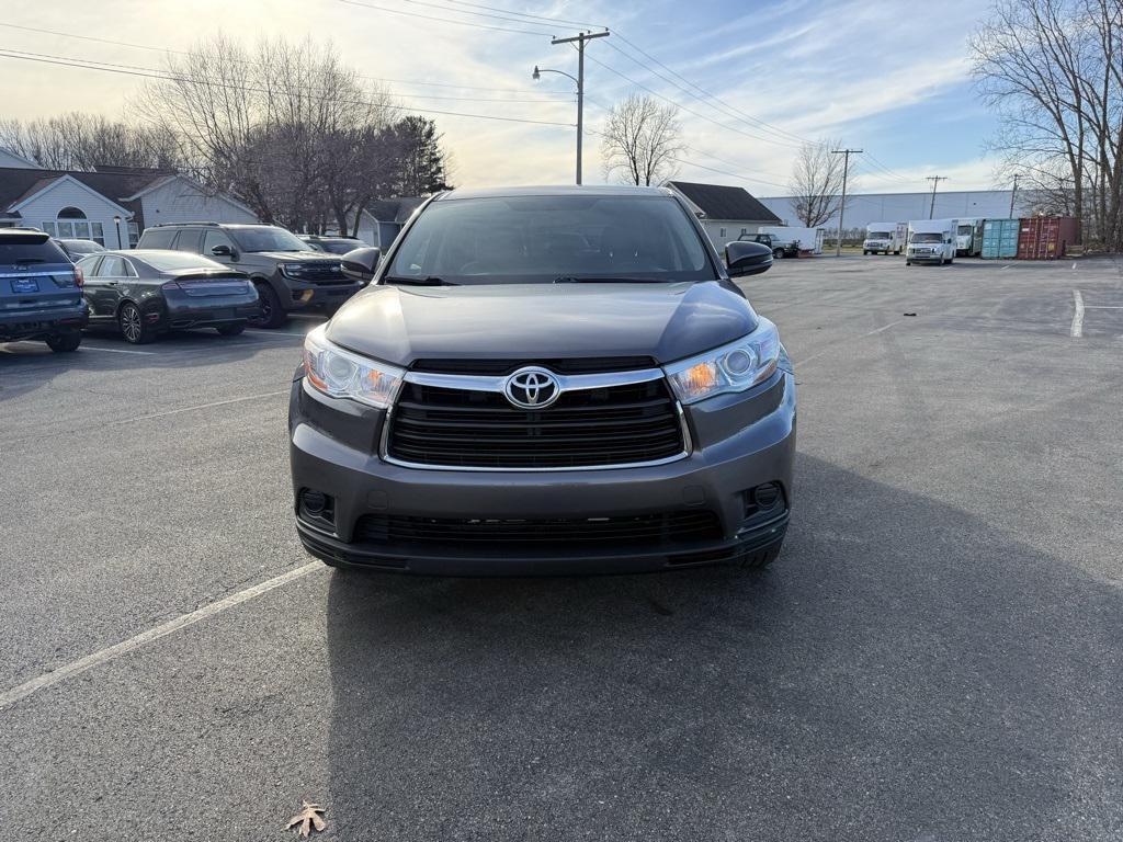 used 2015 Toyota Highlander car, priced at $9,900