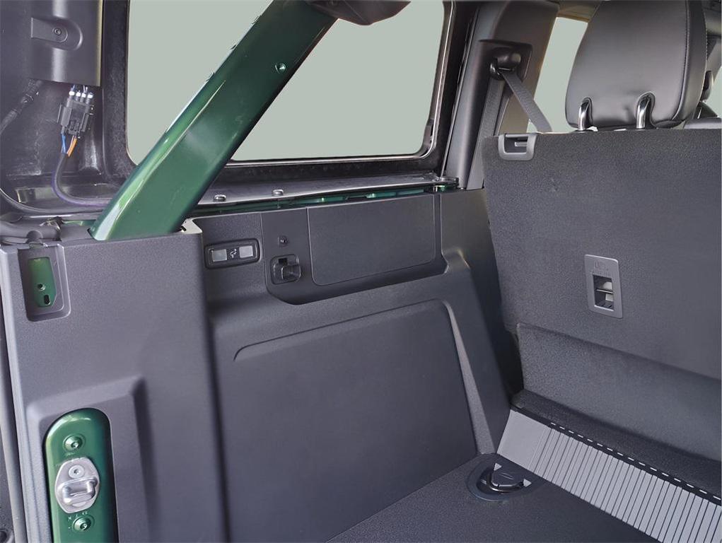 new 2025 Ford Bronco car, priced at $52,389