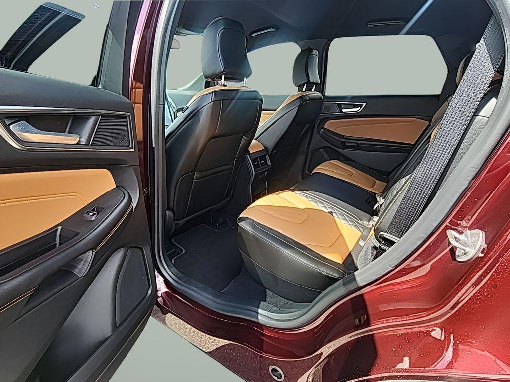 used 2024 Ford Edge car, priced at $30,995