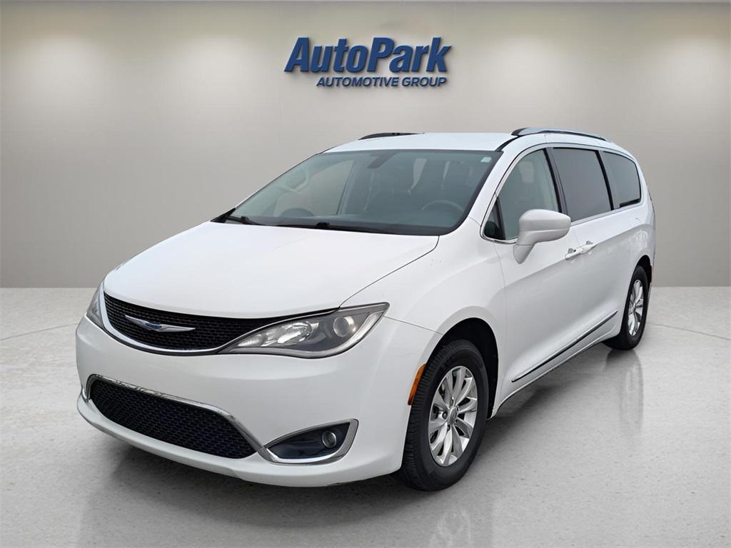 used 2018 Chrysler Pacifica car, priced at $14,995